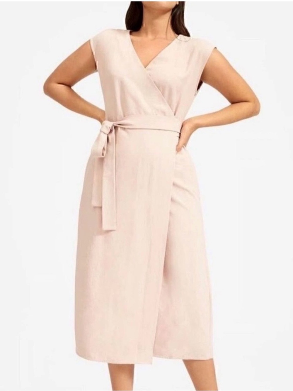 Everlane Japanese GoWeave Short-Sleeve Wrap Dress in a blush pink color